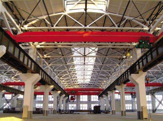 Nízkopodlažný izbový žeriav s jednoduchým nosníkom pre úsporu nákladov na výstavbu.jpg Lowhead Room Single Girder Overhead Crane for Saving Construction Cost.jpg