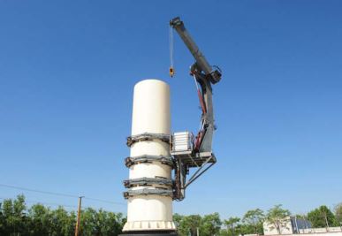 Samohybný žeriav na údržbu veternej turbíny